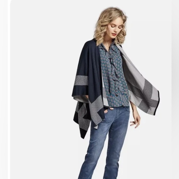 CAbi Sweaters - Cabi The Reversible Wrap Sweater